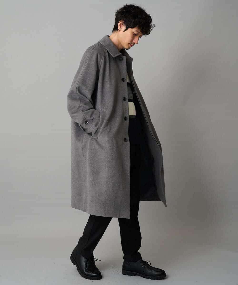 KHUAD07179 a.v.v MEN(アー・ヴェ・ヴェ) ワイドシルエットステンカラーコート ブラック