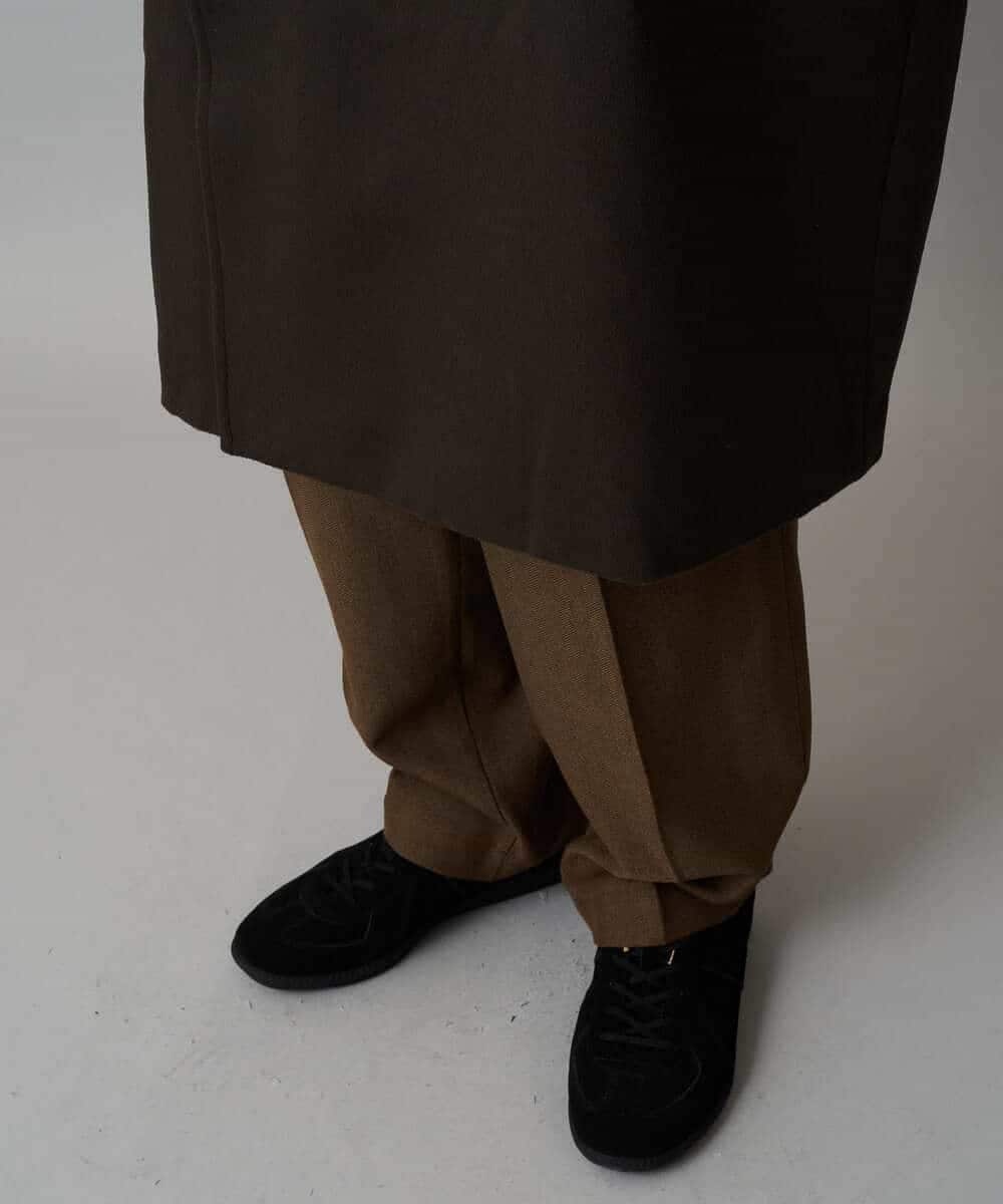 KHUAD08189 a.v.v MEN(アー・ヴェ・ヴェ) ワイドシルエットスタンドカラーコート ダークブラウン