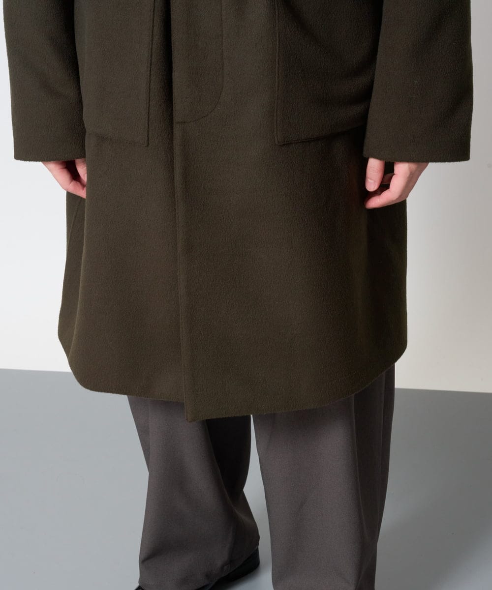 KHUAG08209 a.v.v MEN(アー・ヴェ・ヴェ) ワイドシルエットスタンドカラーコート アッシュグレー