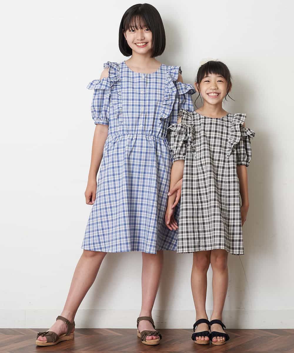 KJEHM02044 a.v.v KIDS(アー・ヴェ・ヴェ) [100-130]肩あきフリルチェック柄ワンピース ブラック