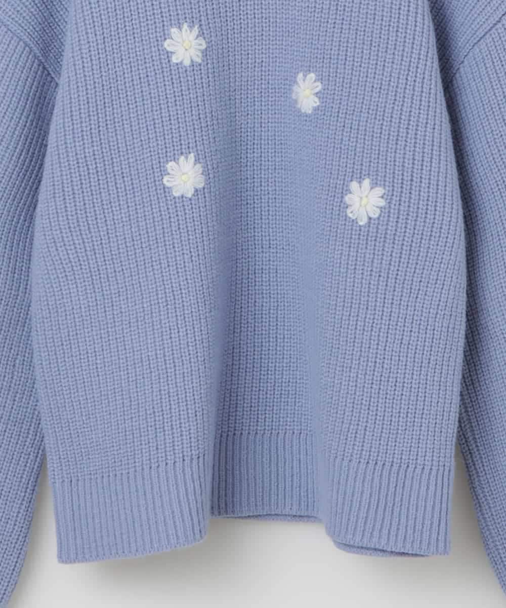 KJFCQ10039 a.v.v KIDS(アー・ヴェ・ヴェ) [140-150]フラワー刺繍ニット ライトブルー