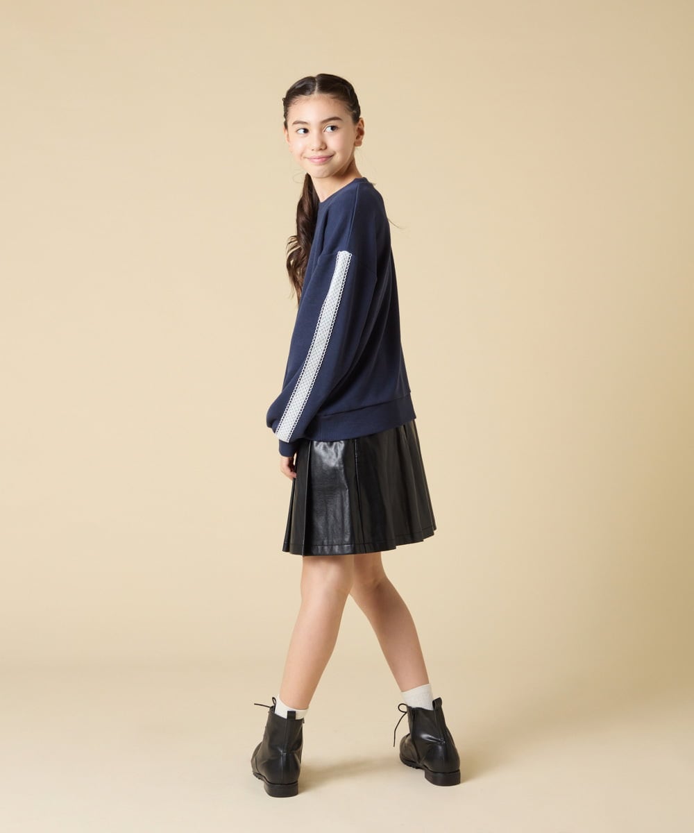 KJKKA34034 a.v.v KIDS(アー・ヴェ・ヴェ) [130-160]【袖デザイン/プリントロゴ＋パール調デザイン/通学にもオススメ】レーステープ裏毛トレーナー グレー