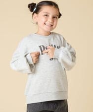 KJKKA34034 a.v.v KIDS(アー・ヴェ・ヴェ) [130-160]【袖デザイン/プリントロゴ＋パール調デザイン/通学にもオススメ】レーステープ裏毛トレーナー グレー