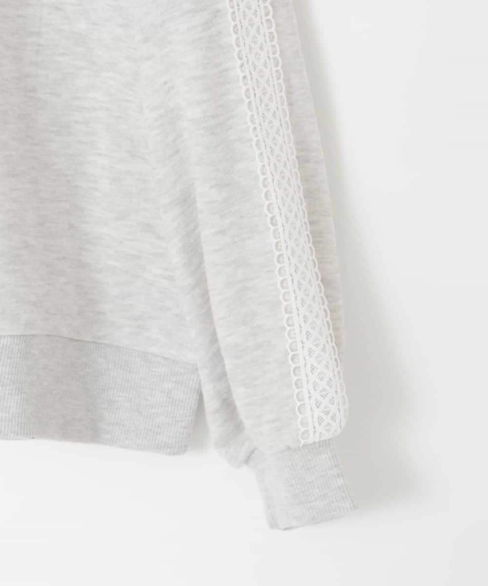 KJKKA34034 a.v.v KIDS(アー・ヴェ・ヴェ) [130-160]【袖デザイン/プリントロゴ＋パール調デザイン/通学にもオススメ】レーステープ裏毛トレーナー グレー