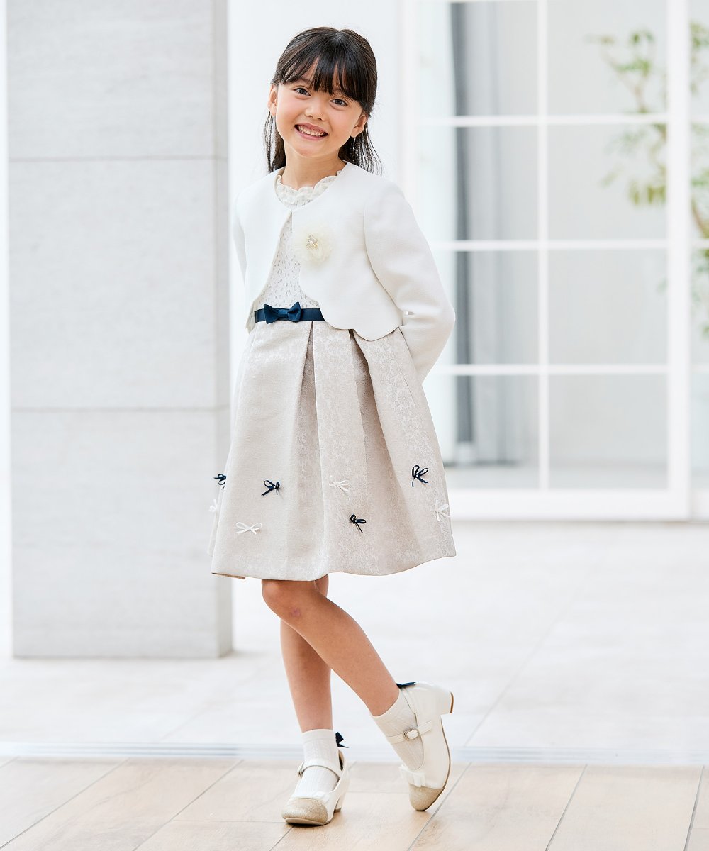 KQJCD01089 a.v.v KIDS(アー・ヴェ・ヴェ) [110-130]【セレモニー/オケージョン/結婚式】スカラップツイードセレモニーボレロ ホワイト