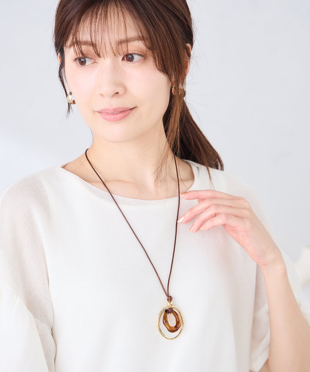 KS2GD22021 a.v.v(アー・ヴェ・ヴェ) オーバルモチーフネックレス ゴールド