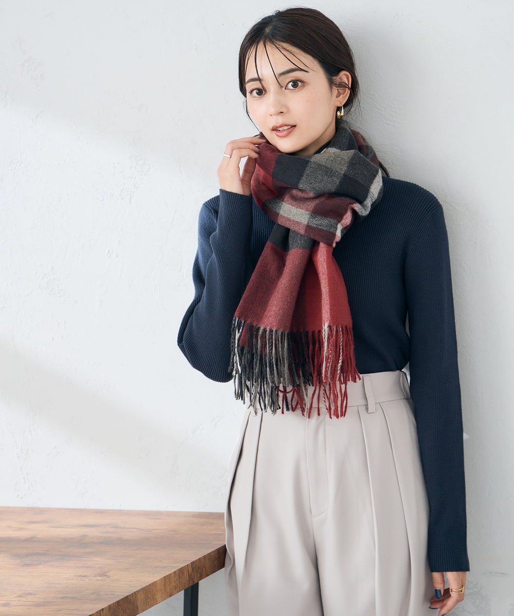 KS3AD04029 a.v.v(アー・ヴェ・ヴェ) チェック柄シアバターストール ネイビー