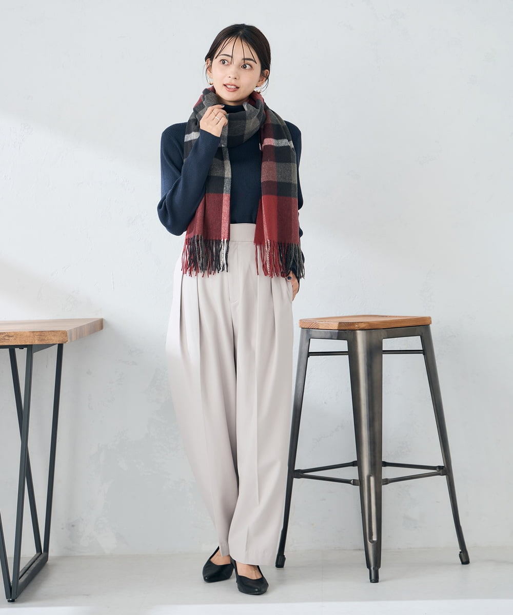 KS3AD04029 a.v.v(アー・ヴェ・ヴェ) チェック柄シアバターストール ネイビー