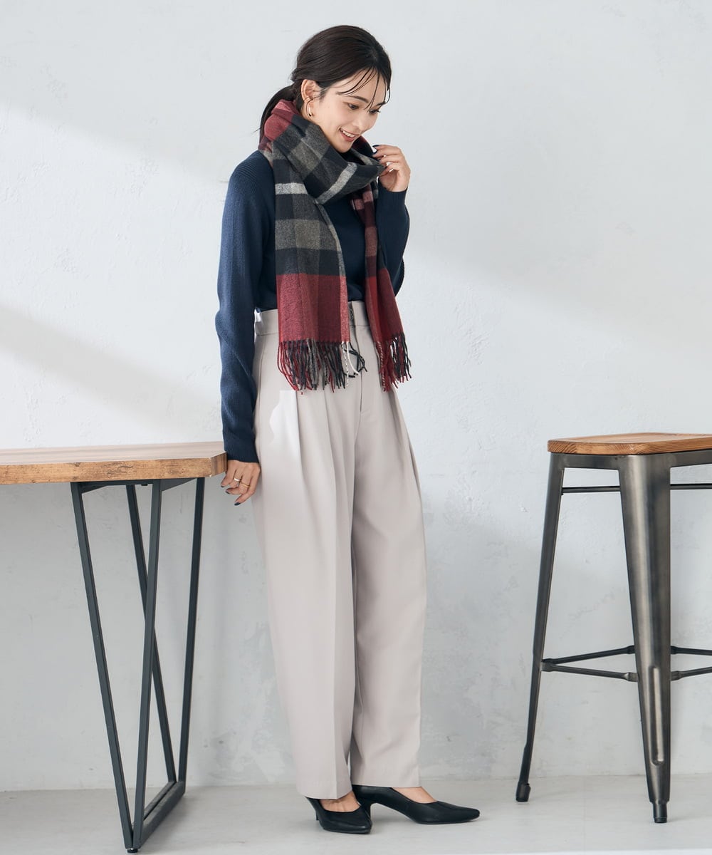 KS3AD04029 a.v.v(アー・ヴェ・ヴェ) チェック柄シアバターストール ネイビー