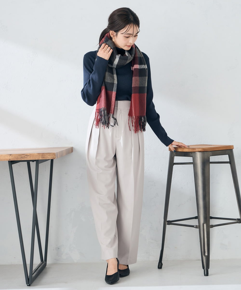 KS3AD04029 a.v.v(アー・ヴェ・ヴェ) チェック柄シアバターストール ネイビー