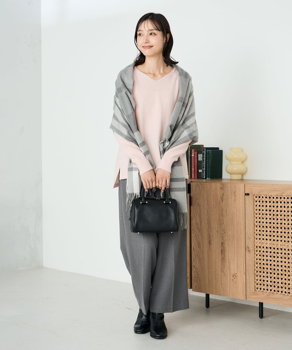KS3AD04029 a.v.v(アー・ヴェ・ヴェ) チェック柄シアバターストール ネイビー