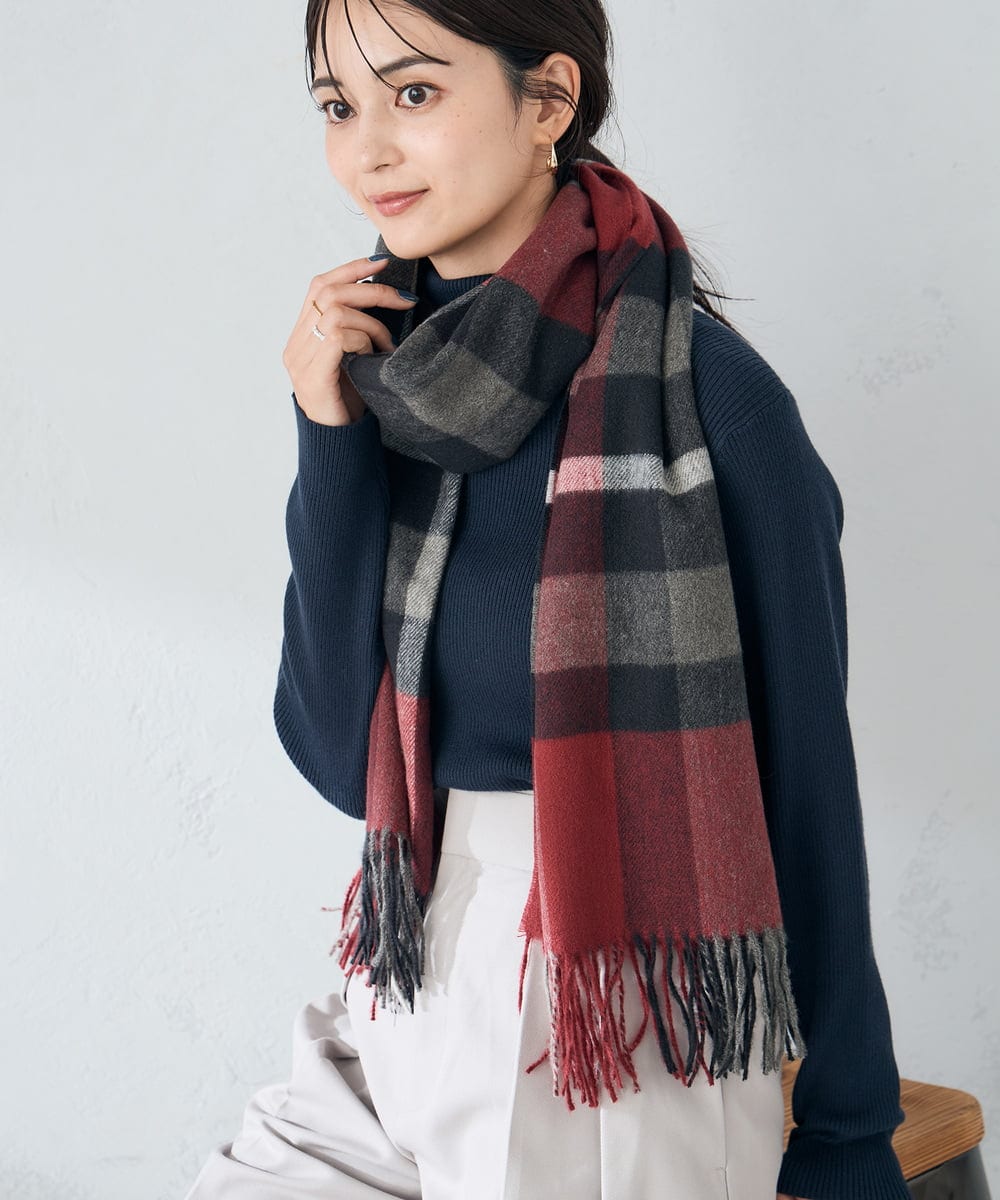 KS3AD04029 a.v.v(アー・ヴェ・ヴェ) チェック柄シアバターストール ネイビー
