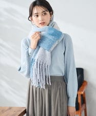 KS3AD05034 a.v.v(アー・ヴェ・ヴェ) チェック柄ボリュームマフラー ブルー