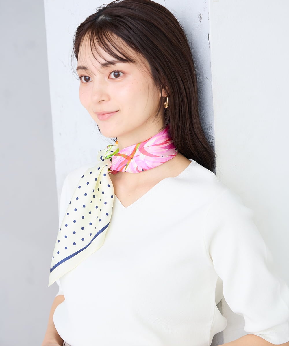 KS3GD01034 a.v.v(アー・ヴェ・ヴェ) シルクスカーフ アイボリー