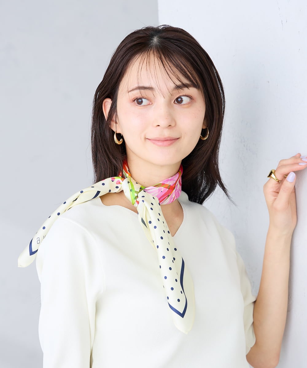 KS3GD01034 a.v.v(アー・ヴェ・ヴェ) シルクスカーフ アイボリー