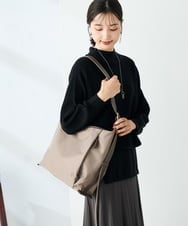 KS5AD12059 a.v.v(アー・ヴェ・ヴェ) ナイロンショルダー グレージュ
