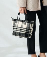 KS5AD15039 a.v.v(アー・ヴェ・ヴェ) ボアミニトート ブラック