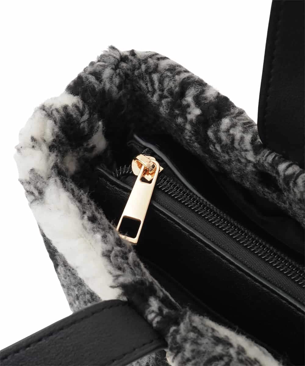 KS5AD16049 a.v.v(アー・ヴェ・ヴェ) ボアトート ブラック