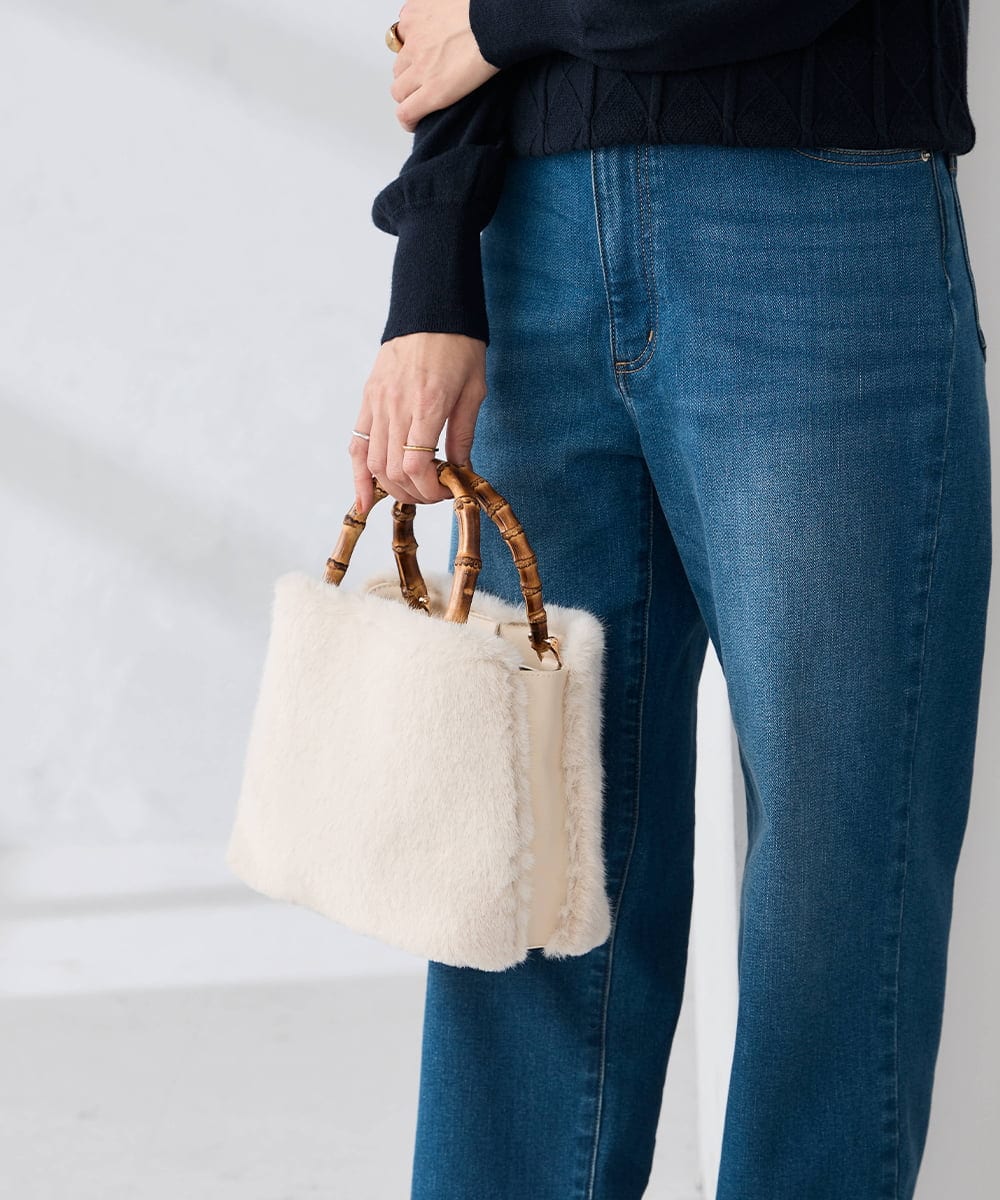 KS5AD19069 a.v.v(アー・ヴェ・ヴェ) バンブーハンドルファーバッグ ベージュ