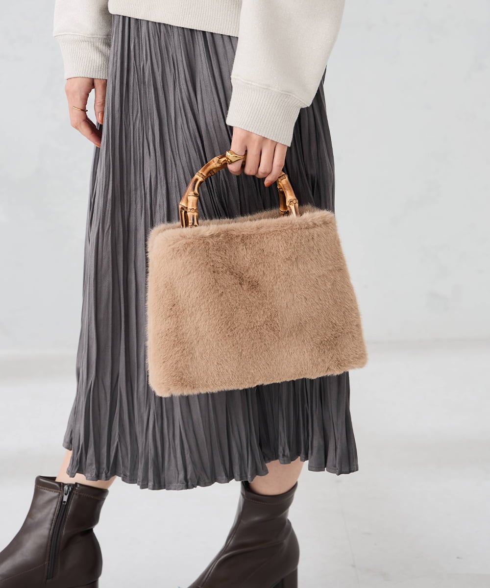 KS5AD19069 a.v.v(アー・ヴェ・ヴェ) バンブーハンドルファーバッグ ベージュ