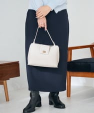 KS5AD20059 a.v.v(アー・ヴェ・ヴェ) バイカラービットバッグ アイボリー