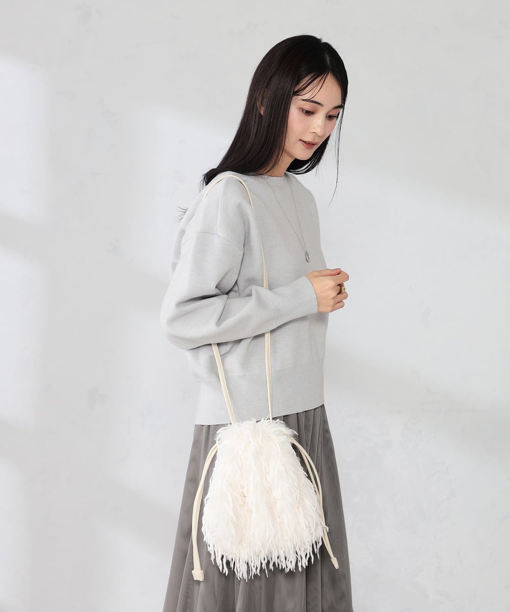 KS5AD22036 a.v.v(アー・ヴェ・ヴェ) シャギー巾着ショルダーバッグ ホワイト