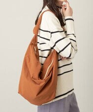 KS5AV32034 a.v.v(アー・ヴェ・ヴェ) ノットハンドビックショルダー ベージュ