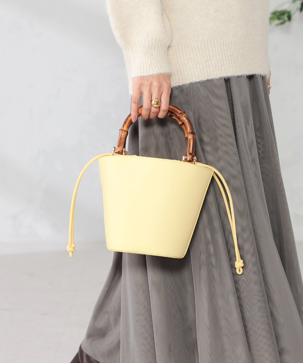 KS5ED02064 a.v.v(アー・ヴェ・ヴェ) バンブーハンドルミニバケツトート ライトイエロー