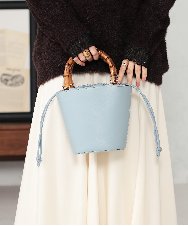 KS5ED02064 a.v.v(アー・ヴェ・ヴェ) バンブーハンドルミニバケツトート ライトイエロー