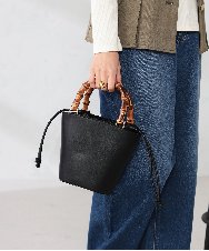 KS5ED02064 a.v.v(アー・ヴェ・ヴェ) バンブーハンドルミニバケツトート ブラック