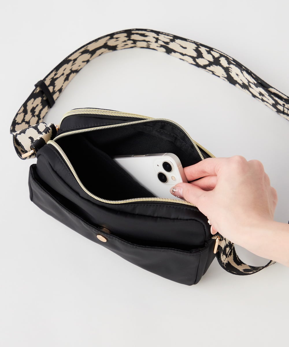 KS5GD01046 a.v.v(アー・ヴェ・ヴェ) メニ—ポケットショルダーバッグ ブラウン