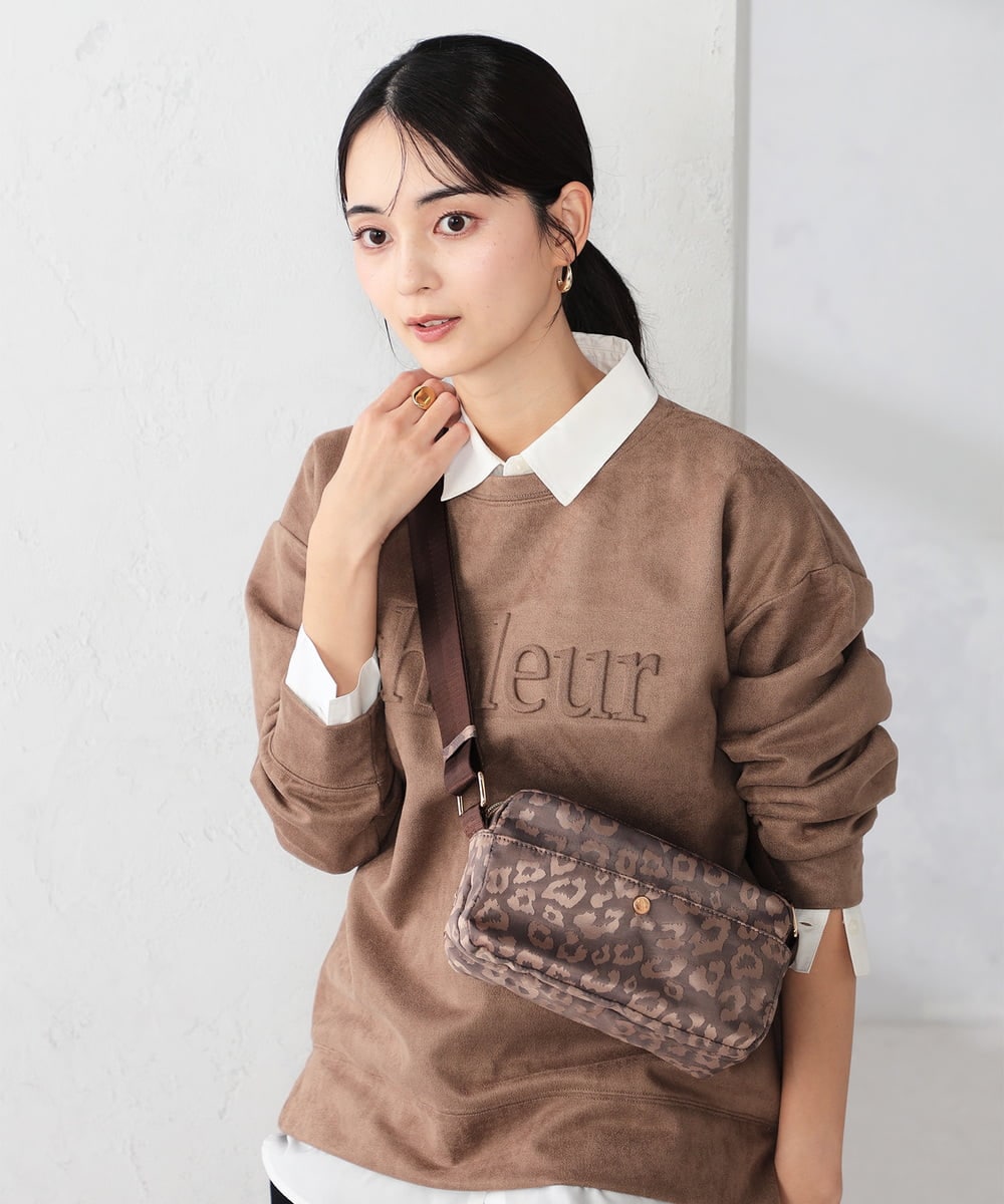 KS5GD01046 a.v.v(アー・ヴェ・ヴェ) メニ—ポケットショルダーバッグ ブラウン