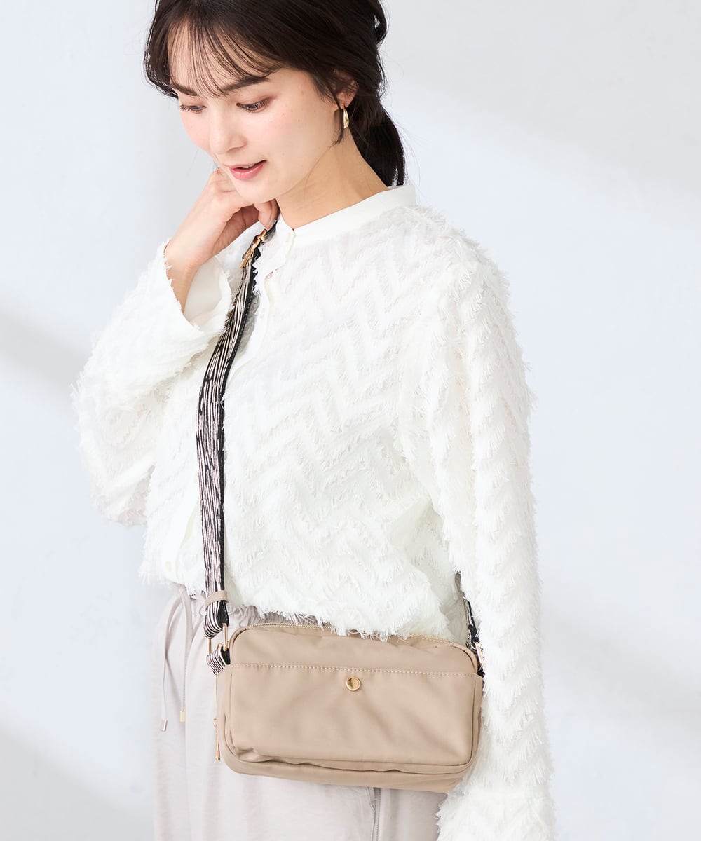 KS5GD01046 a.v.v(アー・ヴェ・ヴェ) メニ—ポケットショルダーバッグ ブラウン