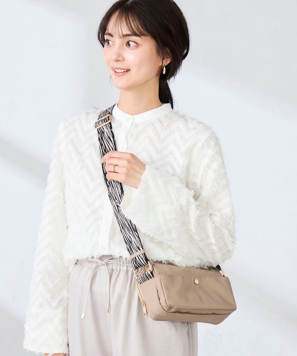 KS5GD01046 a.v.v(アー・ヴェ・ヴェ) メニ—ポケットショルダーバッグ ブラウン