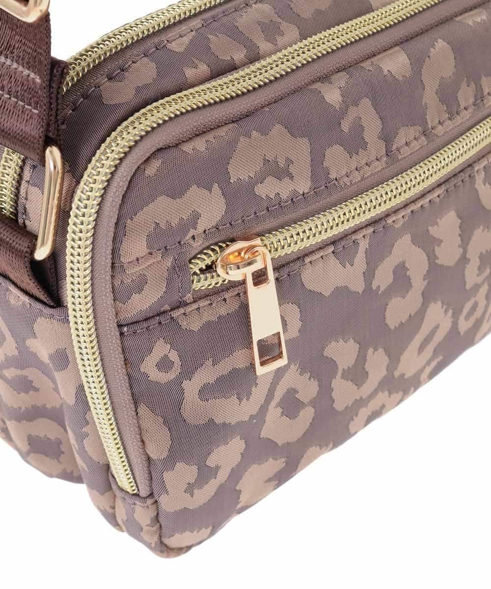 KS5GD01046 a.v.v(アー・ヴェ・ヴェ) メニ—ポケットショルダーバッグ ブラウン