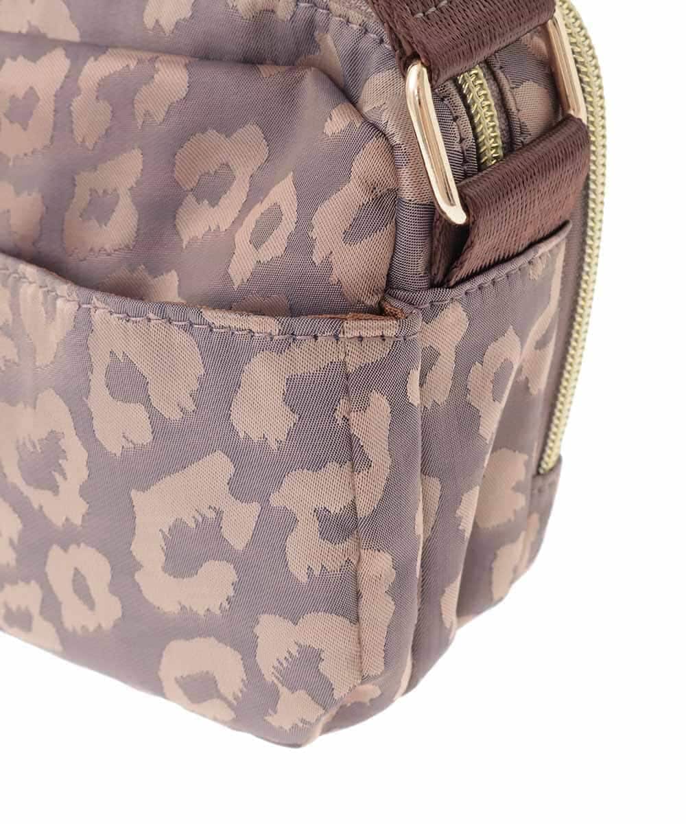 KS5GD01046 a.v.v(アー・ヴェ・ヴェ) メニ—ポケットショルダーバッグ ブラウン