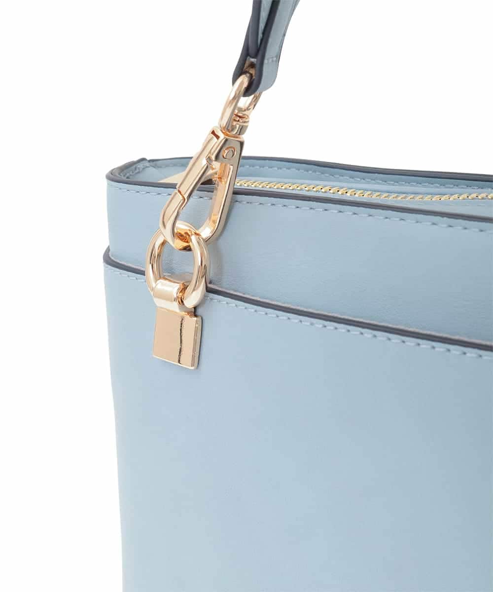 KS5GD04059 a.v.v(アー・ヴェ・ヴェ) 【雑誌InRed(宝島社)5月号掲載】アシンメトリーバッグ ライトブルー