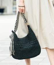 KS5GD08059 a.v.v(アー・ヴェ・ヴェ) 【雑誌InRed(宝島社)5月号掲載】ミックス編み雑材バッグ ブラック