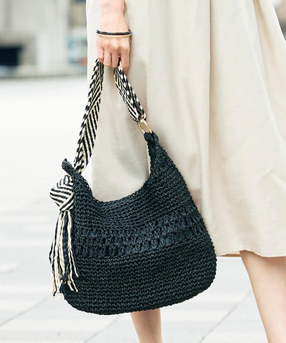 KS5GD08059 a.v.v(アー・ヴェ・ヴェ) 【雑誌InRed(宝島社)5月号掲載】ミックス編み雑材バッグ ブラック