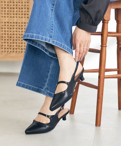 KS6EA02054 a.v.v バックストラップパンプス