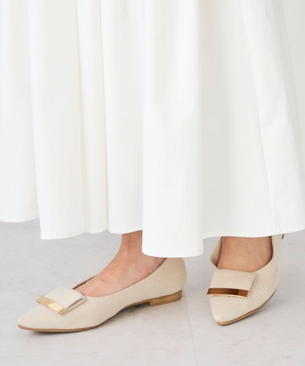 KS6GD02059 a.v.v(アー・ヴェ・ヴェ) バックル付きローカットパンプス アイボリー