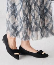 KS6GD02059 a.v.v(アー・ヴェ・ヴェ) バックル付きローカットパンプス アイボリー