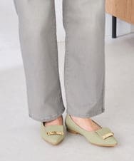 KS6GD02059 a.v.v(アー・ヴェ・ヴェ) バックル付きローカットパンプス アイボリー