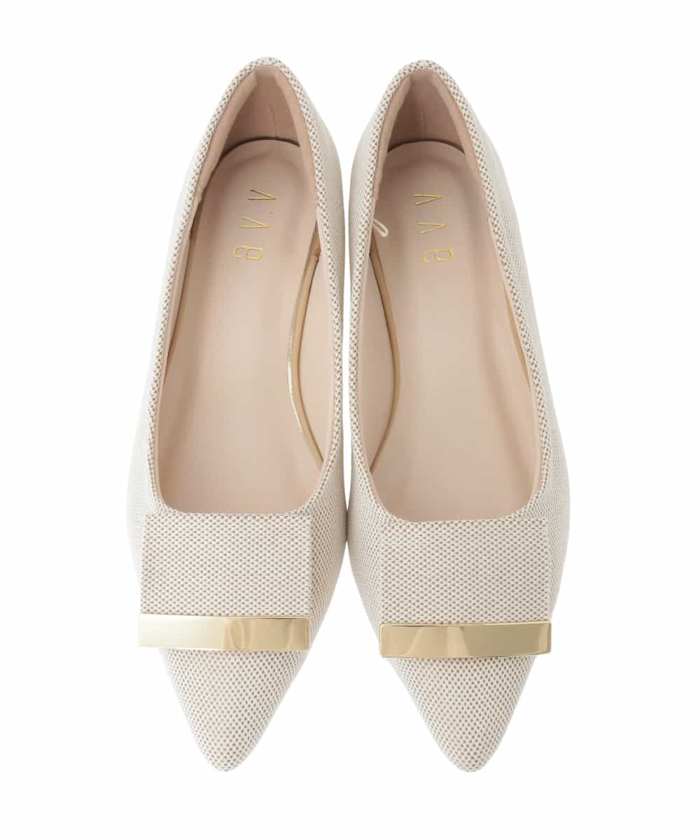 KS6GD02059 a.v.v(アー・ヴェ・ヴェ) バックル付きローカットパンプス アイボリー