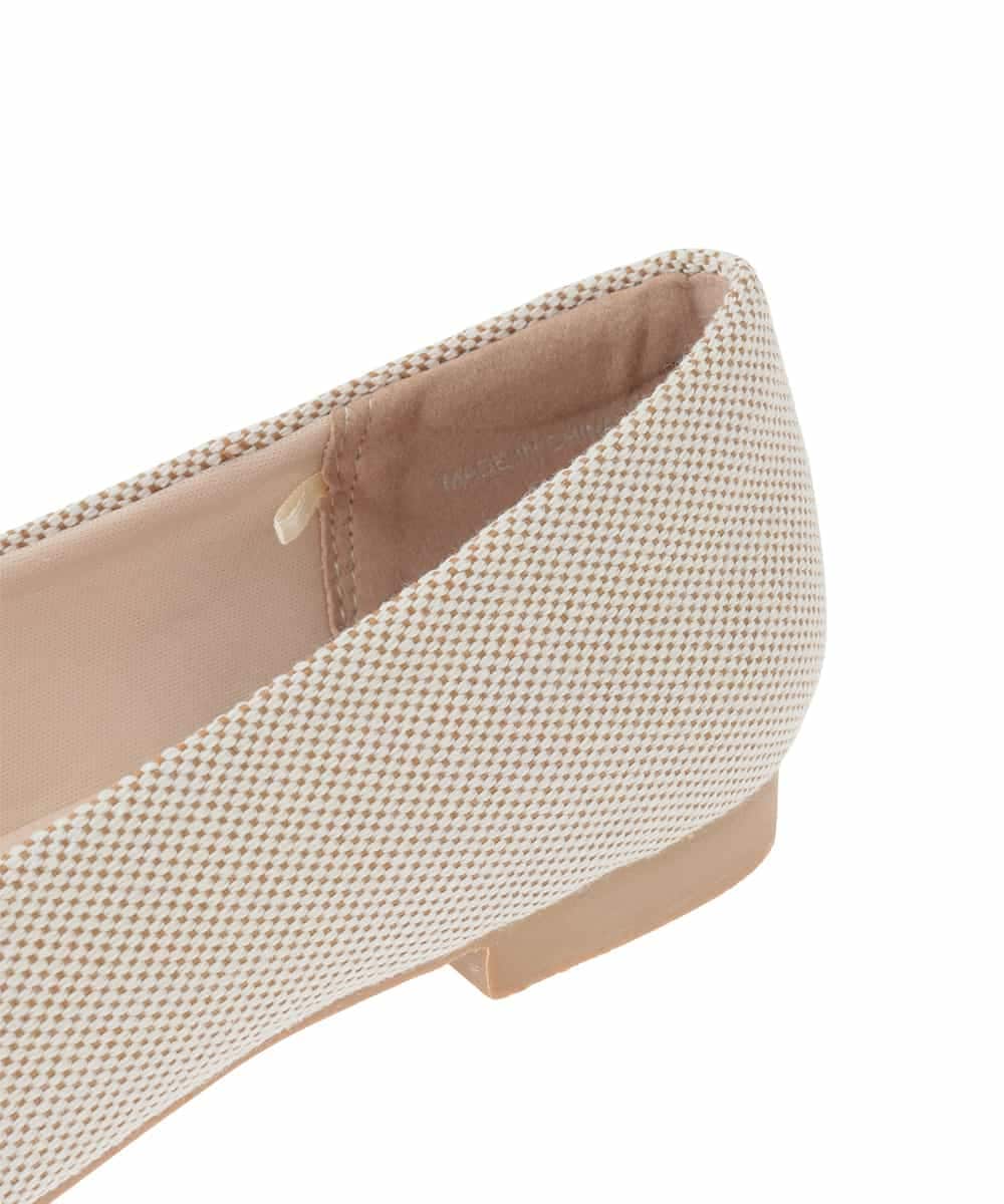 KS6GD02059 a.v.v(アー・ヴェ・ヴェ) バックル付きローカットパンプス アイボリー