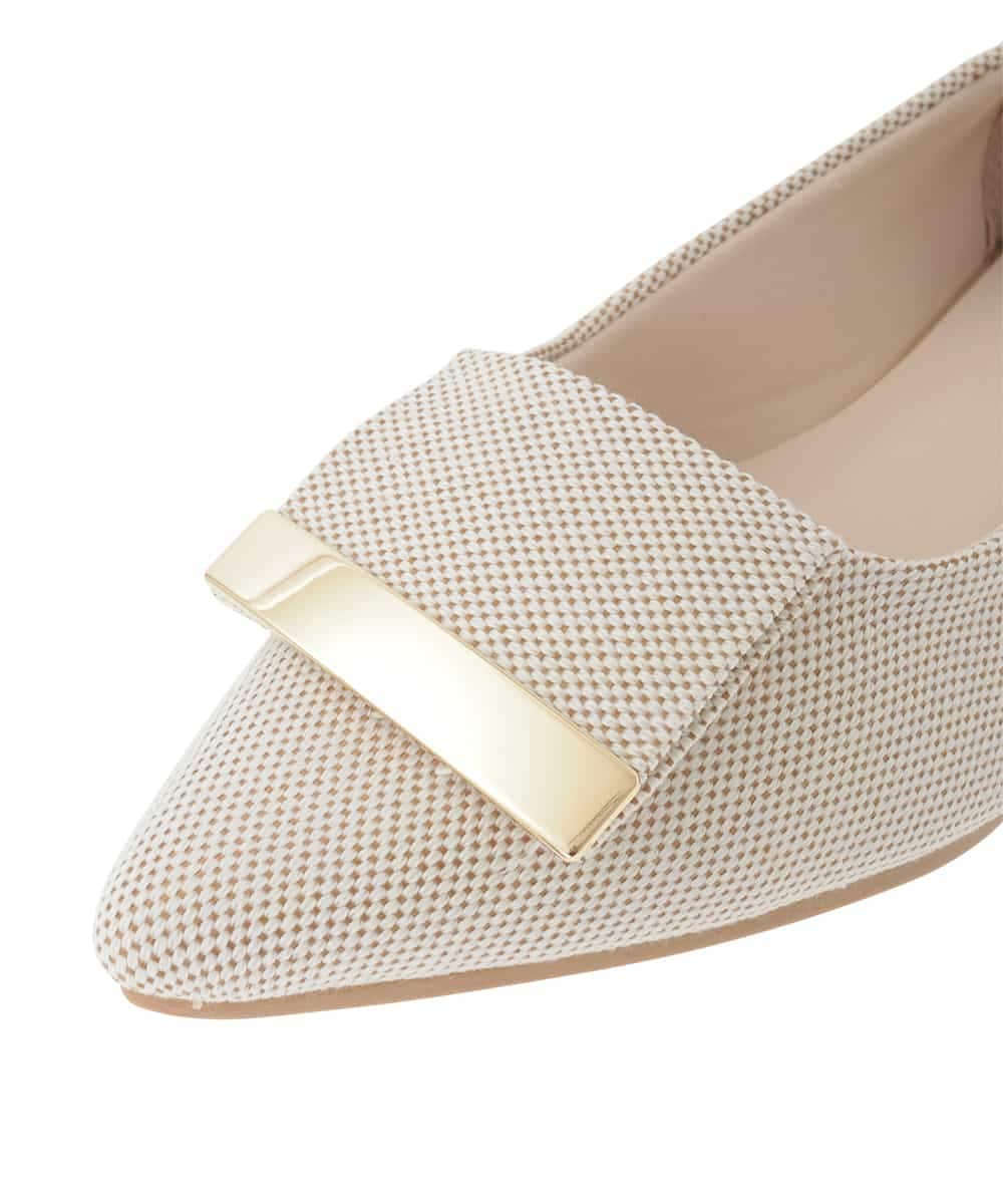 KS6GD02059 a.v.v(アー・ヴェ・ヴェ) バックル付きローカットパンプス アイボリー