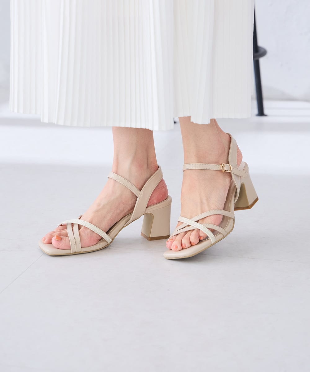 KS6GD07059 a.v.v(アー・ヴェ・ヴェ) クロスストラップサンダル アイボリー