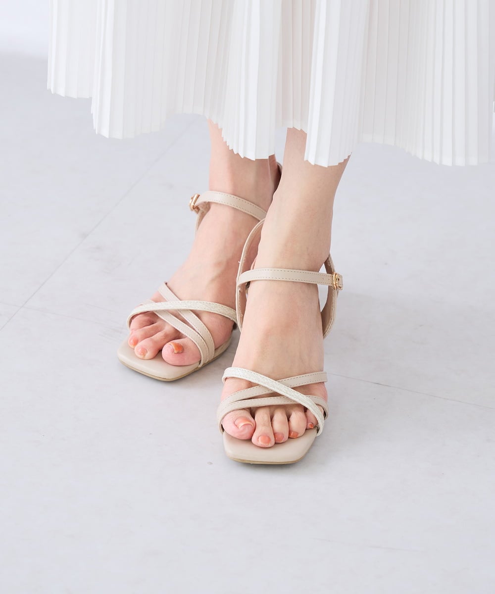 KS6GD07059 a.v.v(アー・ヴェ・ヴェ) クロスストラップサンダル アイボリー