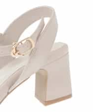 KS6GD07059 a.v.v(アー・ヴェ・ヴェ) クロスストラップサンダル アイボリー