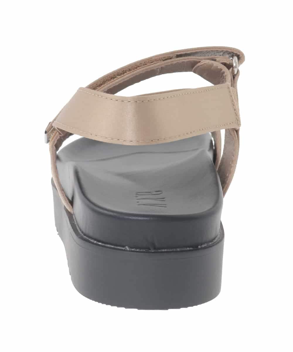 KS6GD08059 a.v.v(アー・ヴェ・ヴェ) 厚底ベルトサンダル ブラウン